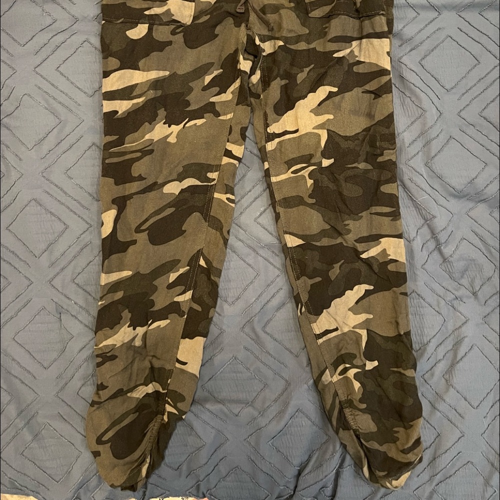 Womens camo joggers with drawstring and shirred bottoms